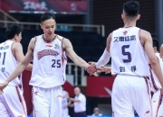 爱游戏app-守将伤愈复出士气大增，球队升级希望燃起