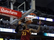 爱游戏app-詹姆斯领导骑士征服东部联盟