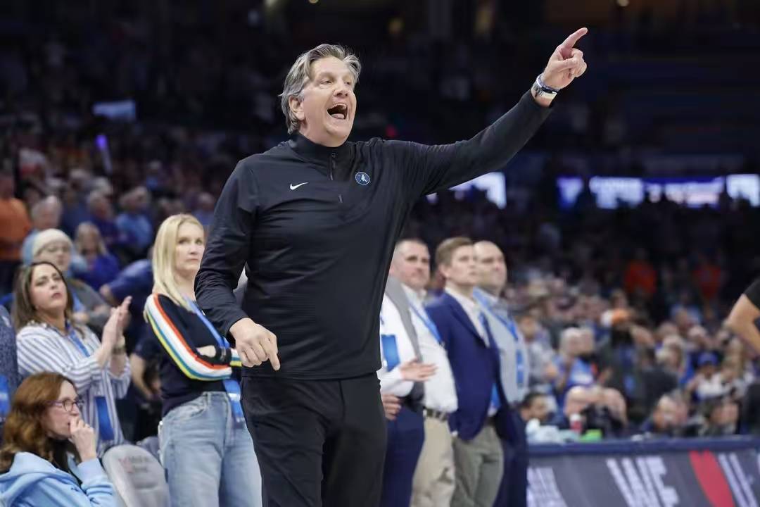 关于灰熊队主帅公开批评球员！气氛紧张！的信息