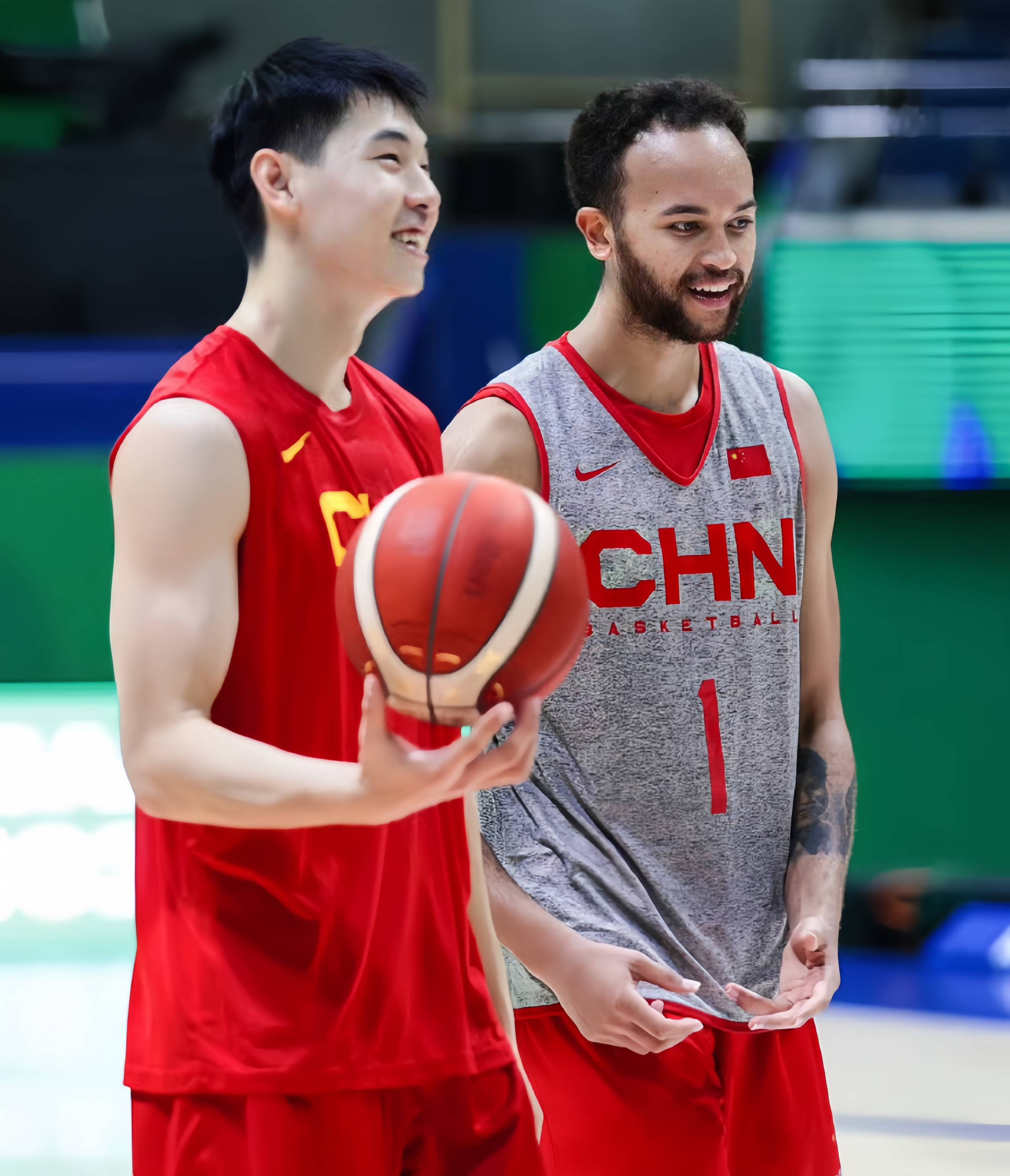 超级球星领衔，球队士气高涨备战对手的简单介绍