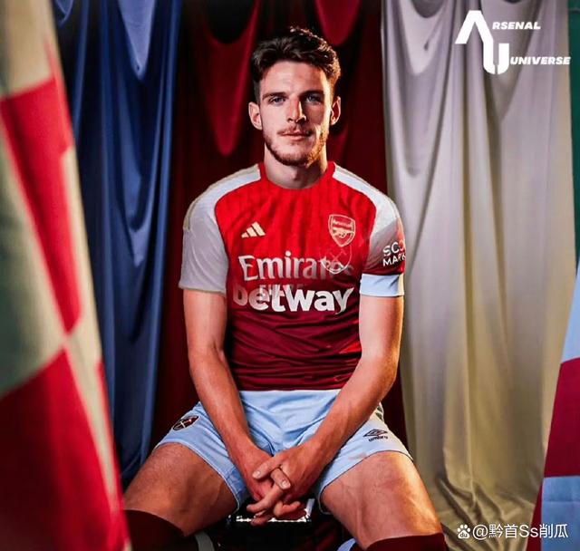 斯图加特年轻球员崭露头角引发球迷热议的简单介绍 斯图加特年轻球员崭露头角引发球迷热议的简单介绍