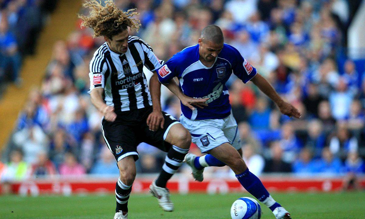 曼城连战连捷,沃特福德无力反击 曼城连战连捷,沃特福德无力反击