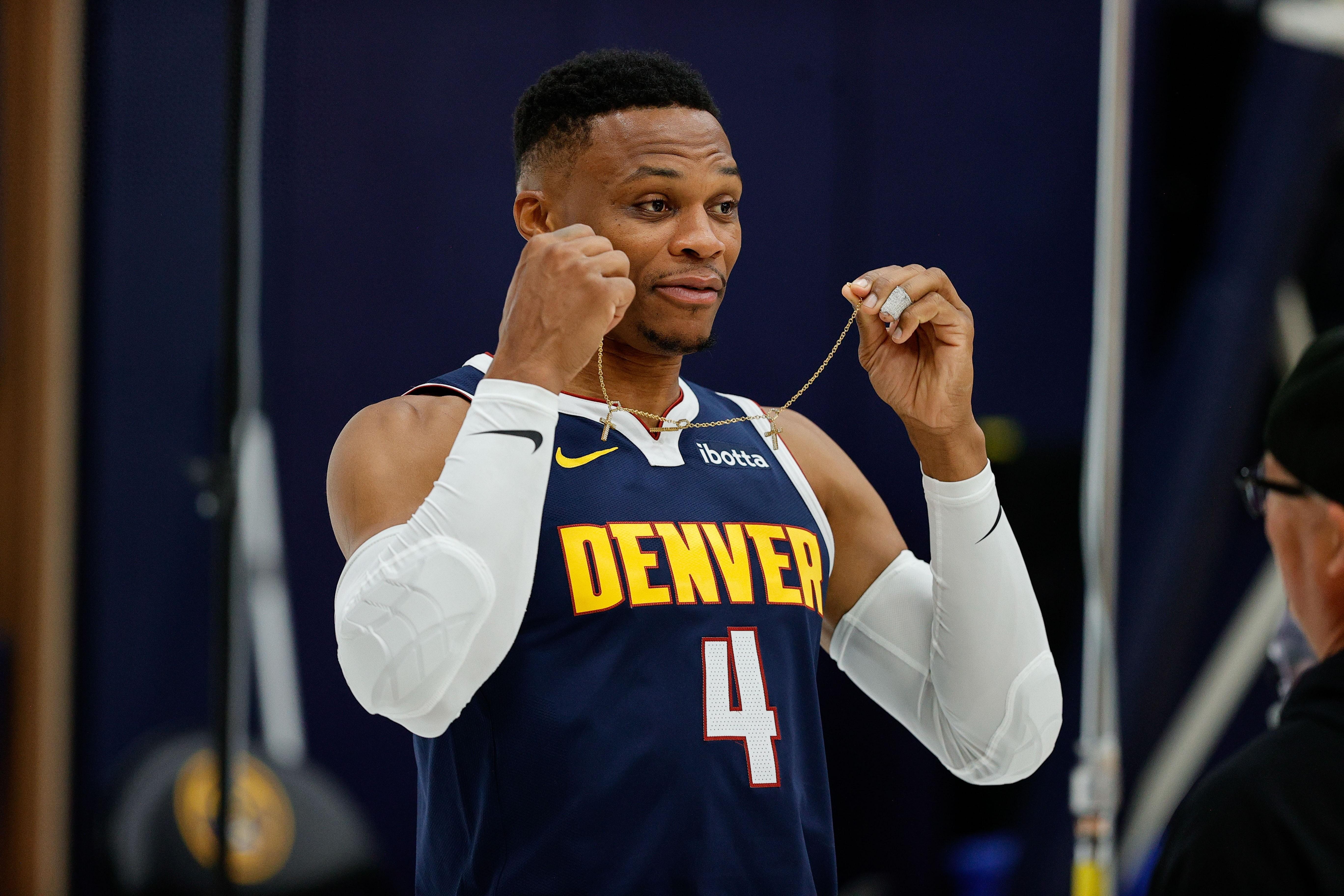 篮网客场击败掘金，实现惊人逆转的简单介绍