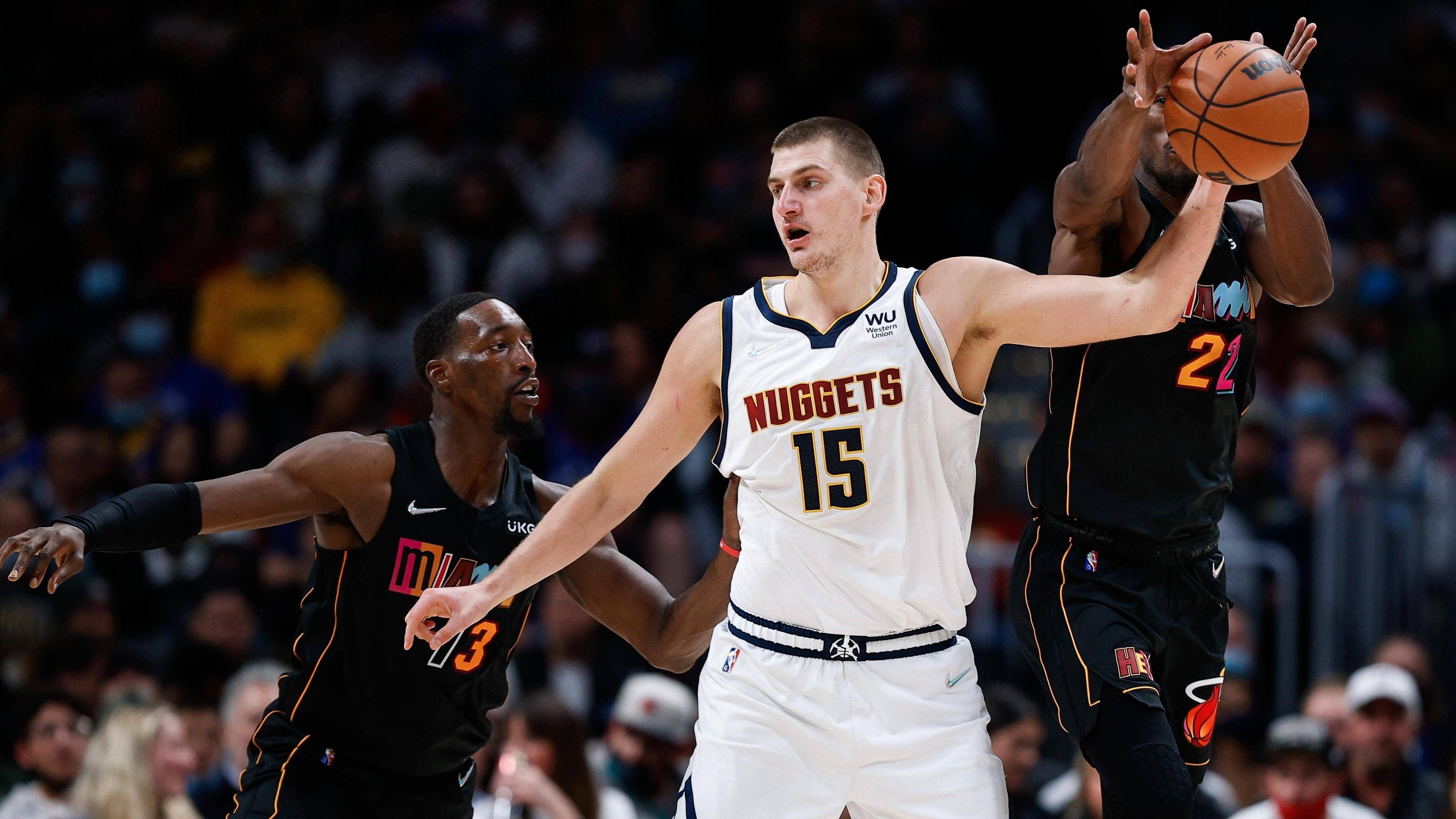 关于WNBA季后赛:雷霆队晋级半决赛的信息 关于WNBA季后赛:雷霆队晋级半决赛的信息