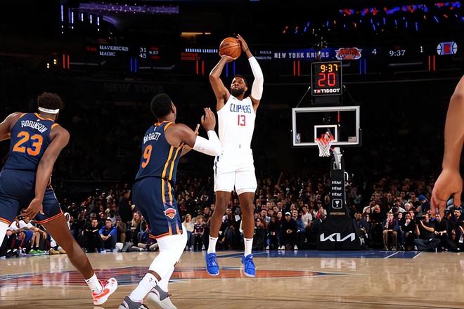 关于快船队主将乔治在比赛中发挥出色,率队取得胜利的信息 关于快船队主将乔治在比赛中发挥出色,率队取得胜利的信息