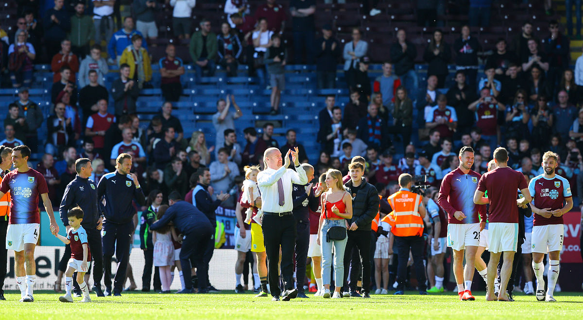 西班牙队遭遇比利时逆转,主场两连败排名下滑! 西班牙队遭遇比利时逆转,主场两连败排名下滑!
