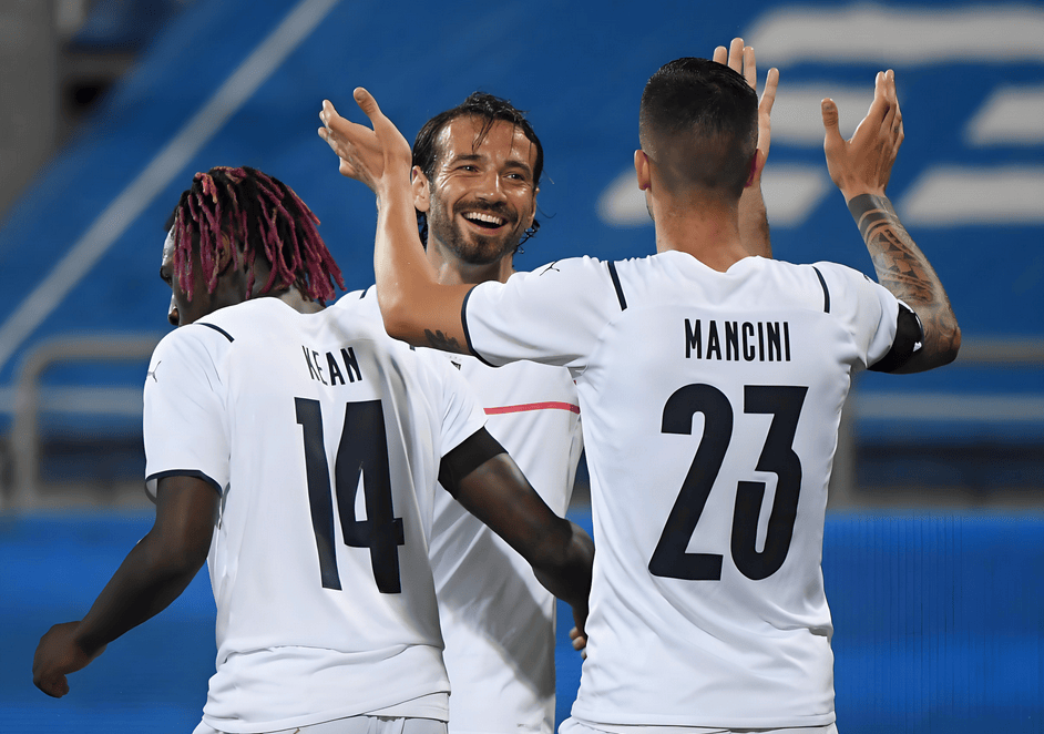 法国队在欧国联赛事中展现出色,成功晋级 法国队在欧国联赛事中展现出色,成功晋级