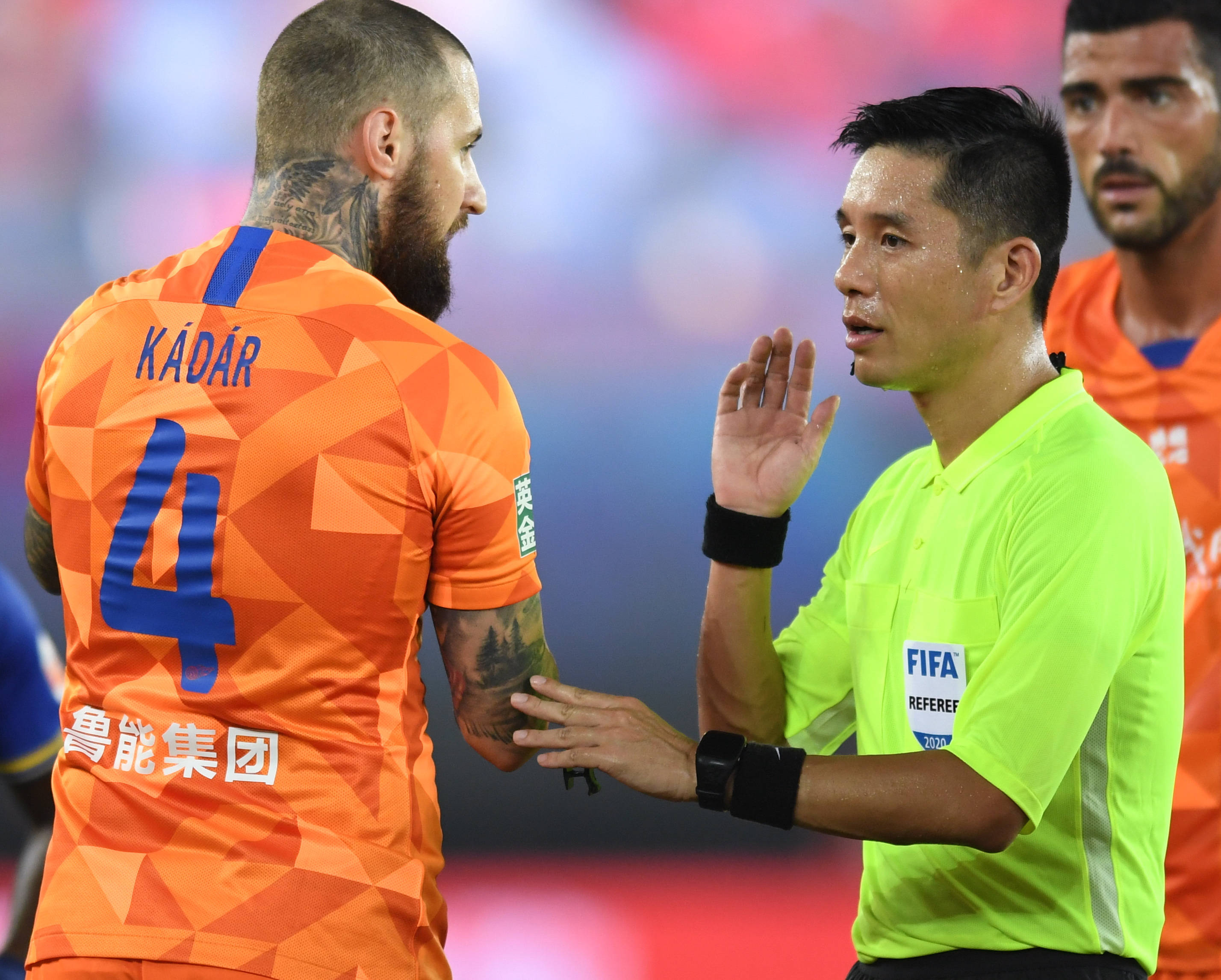 包含苏宁主场鏖战平局,与山东鲁能握手言和的词条 包含苏宁主场鏖战平局,与山东鲁能握手言和的词条