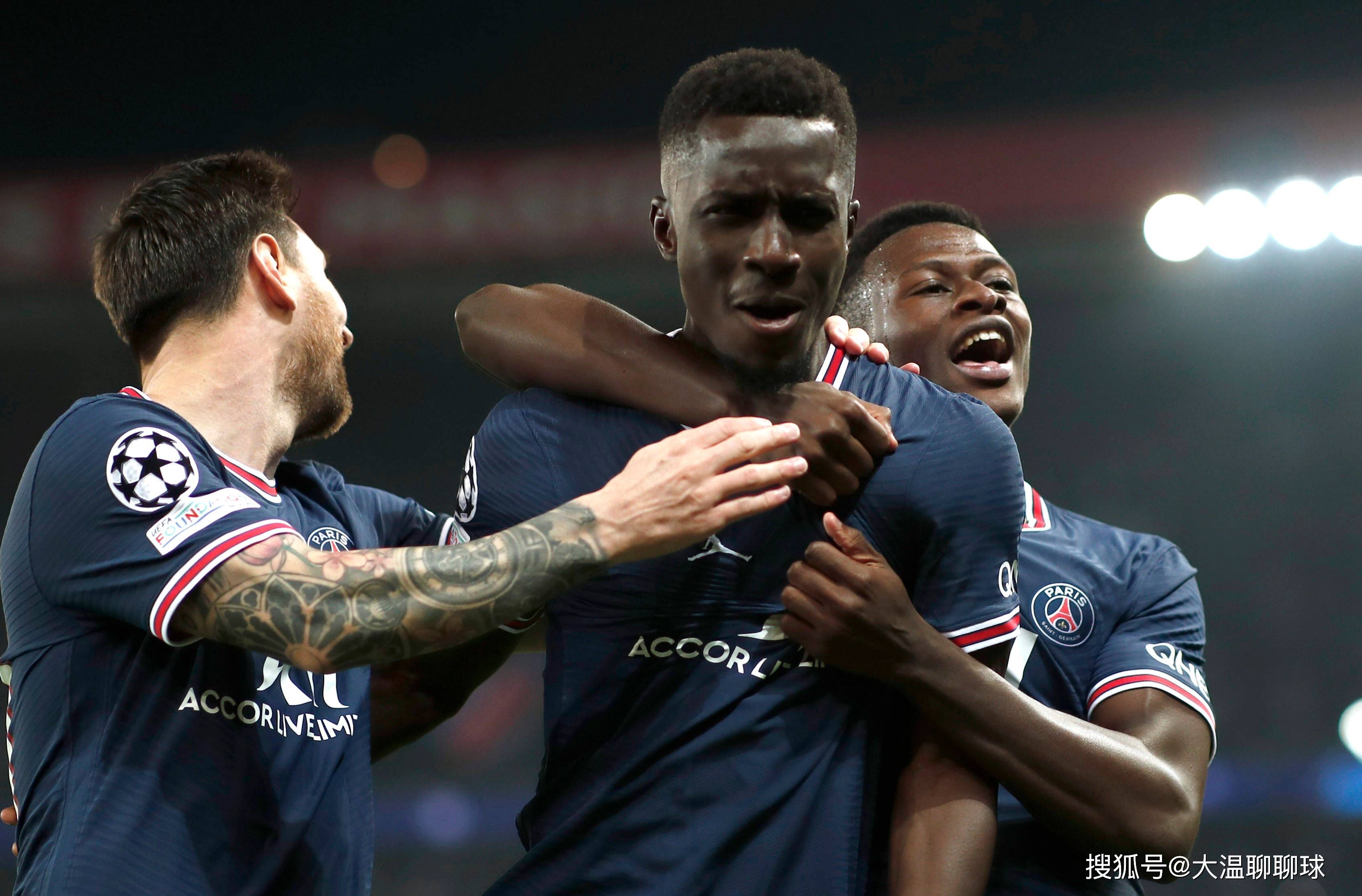 雷恩主场大胜南特,赢得两连胜 雷恩主场大胜南特,赢得两连胜