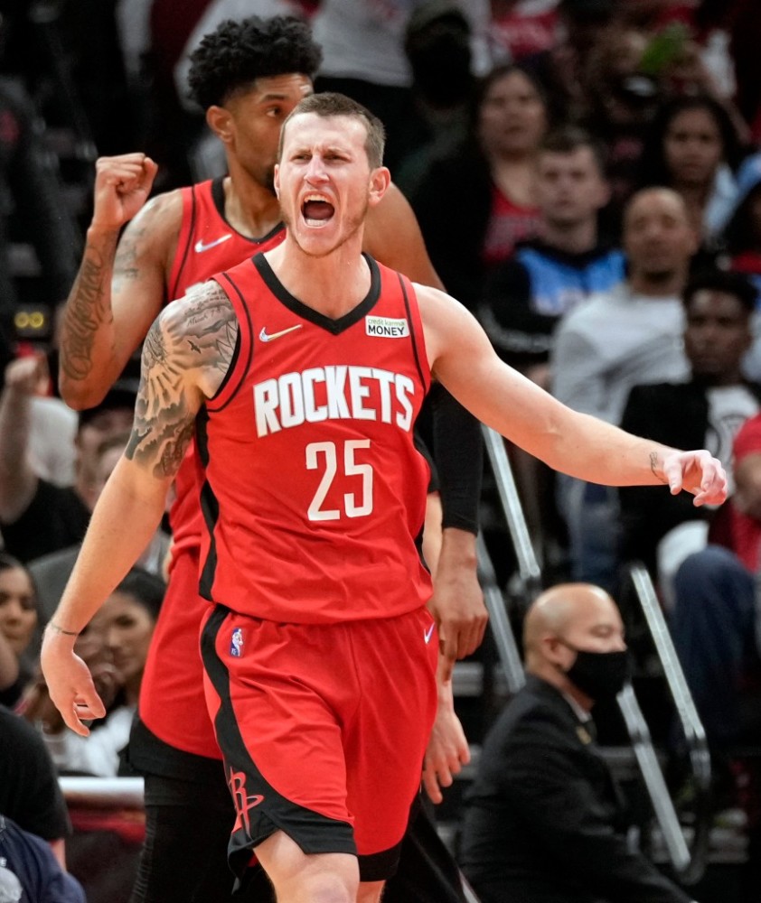 关于新秀表现异常突出,球队前景一片光明的信息 关于新秀表现异常突出,球队前景一片光明的信息