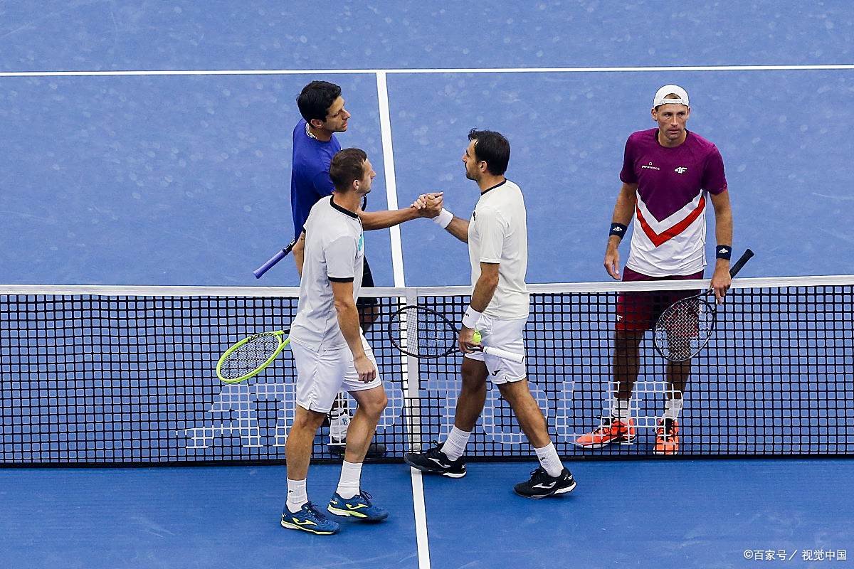 高强度对抗,顶级球员们展现最佳表现 高强度对抗,顶级球员们展现最佳表现