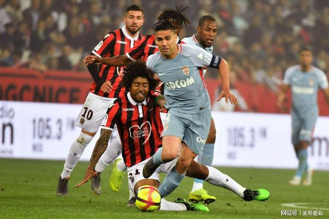 里尔客场大胜波尔多,展现冠军实力 里尔客场大胜波尔多,展现冠军实力