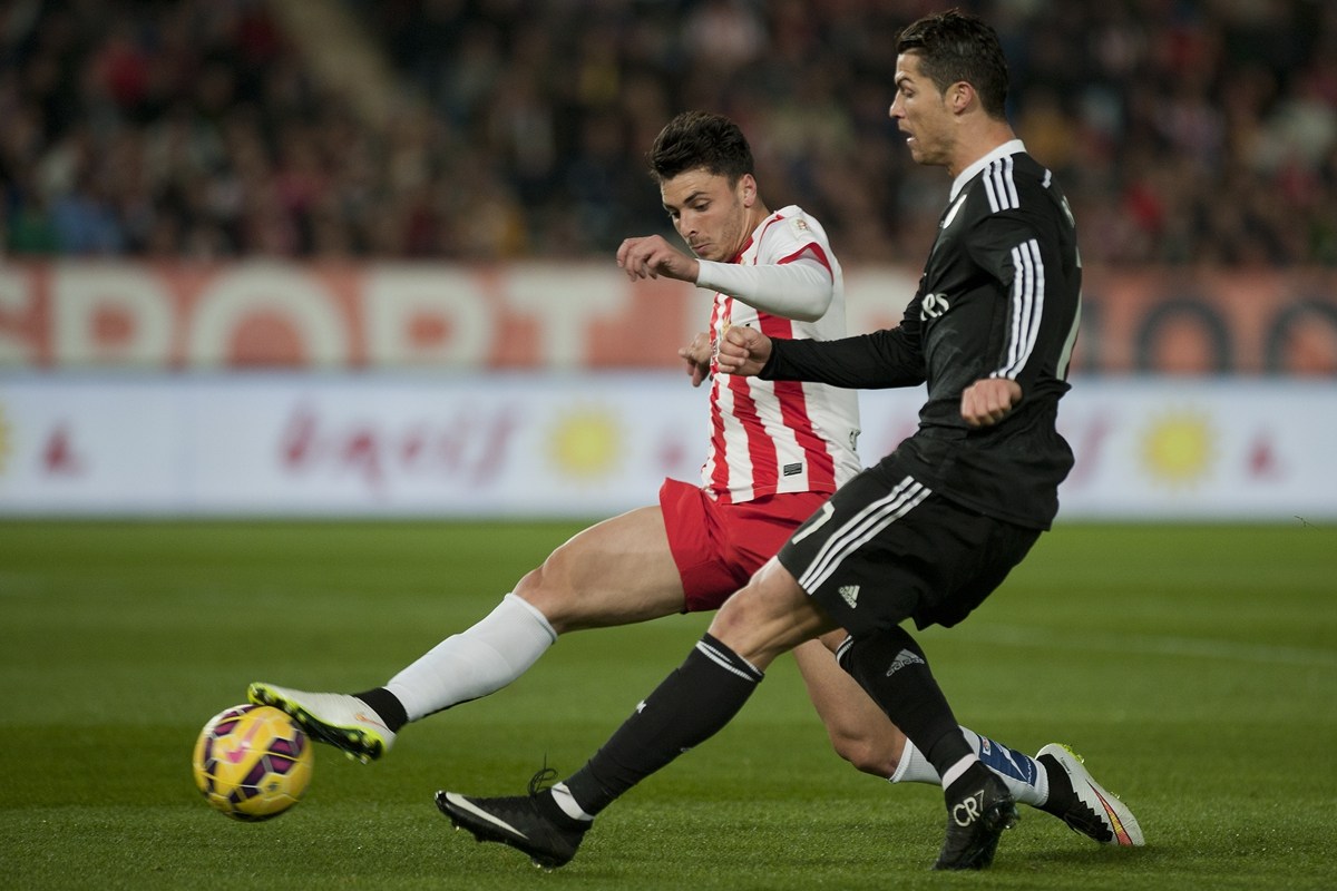 包含阿尔梅里亚连胜，继续表现出色的词条