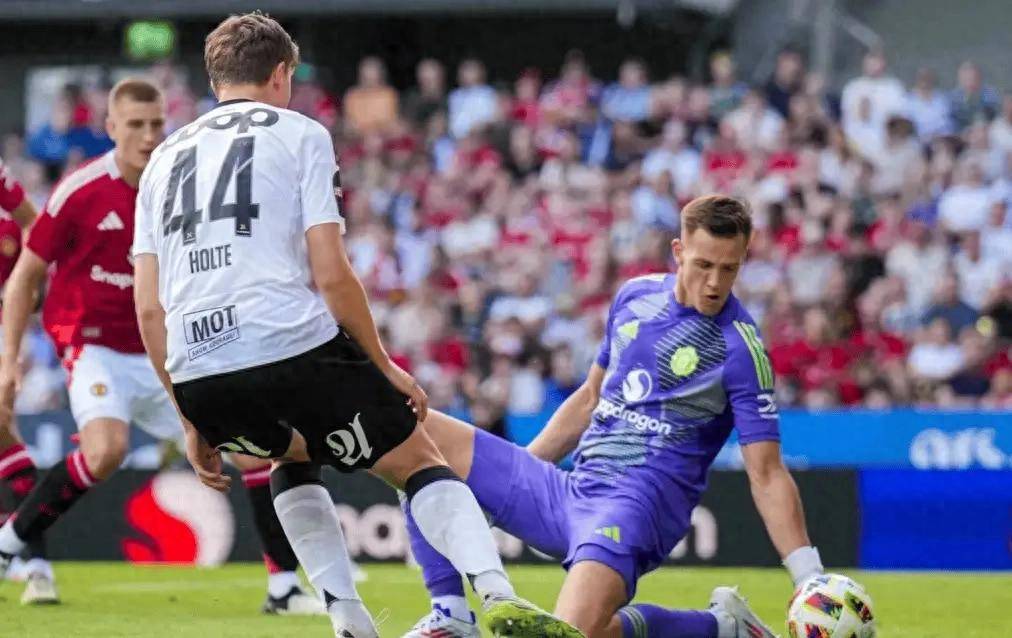 美因茨队客场不敌对手,德甲后防线暴露问题的简单介绍 美因茨队客场不敌对手,德甲后防线暴露问题的简单介绍