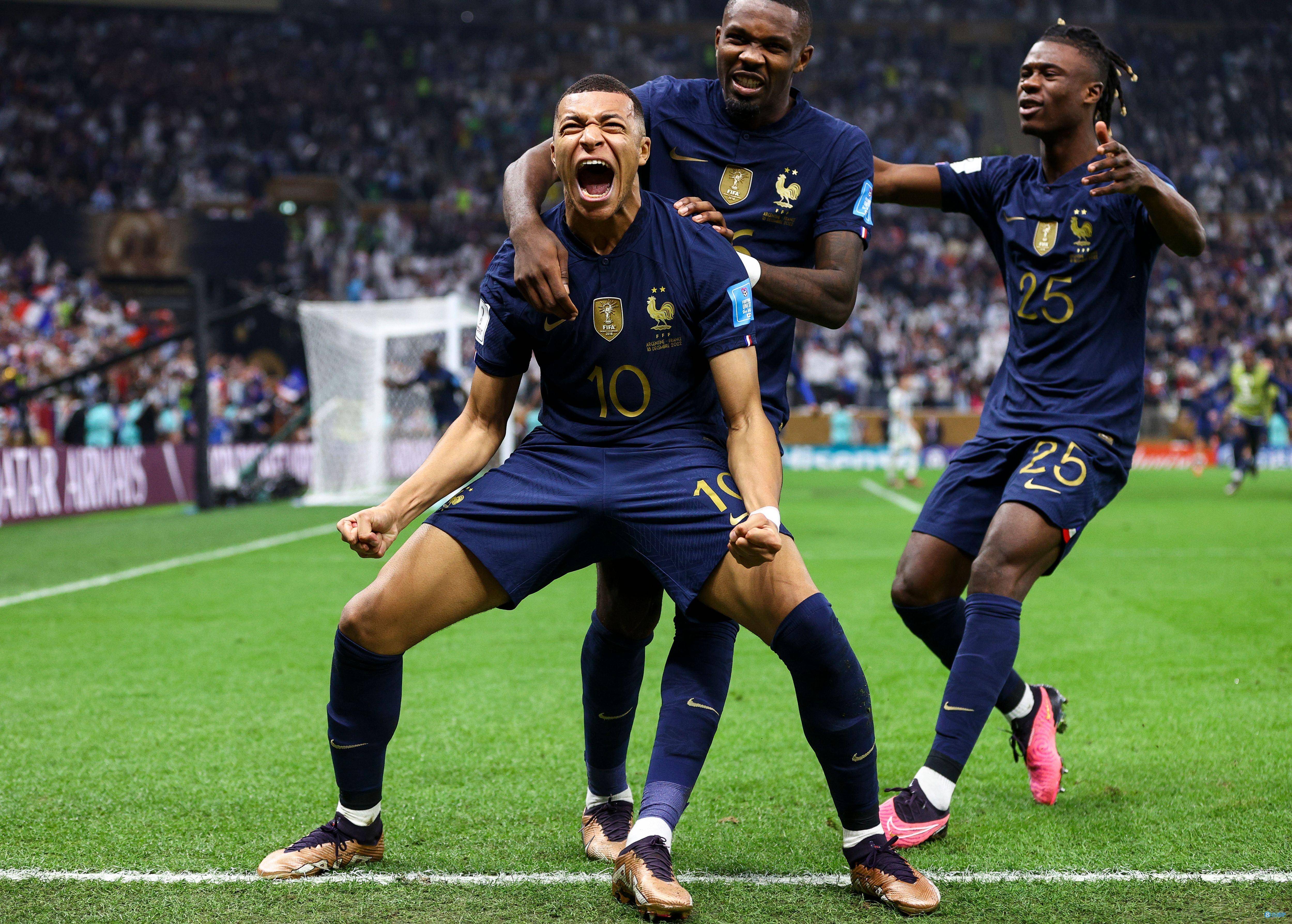 法国女足队在冠军联赛中大获全胜 法国女足队在冠军联赛中大获全胜