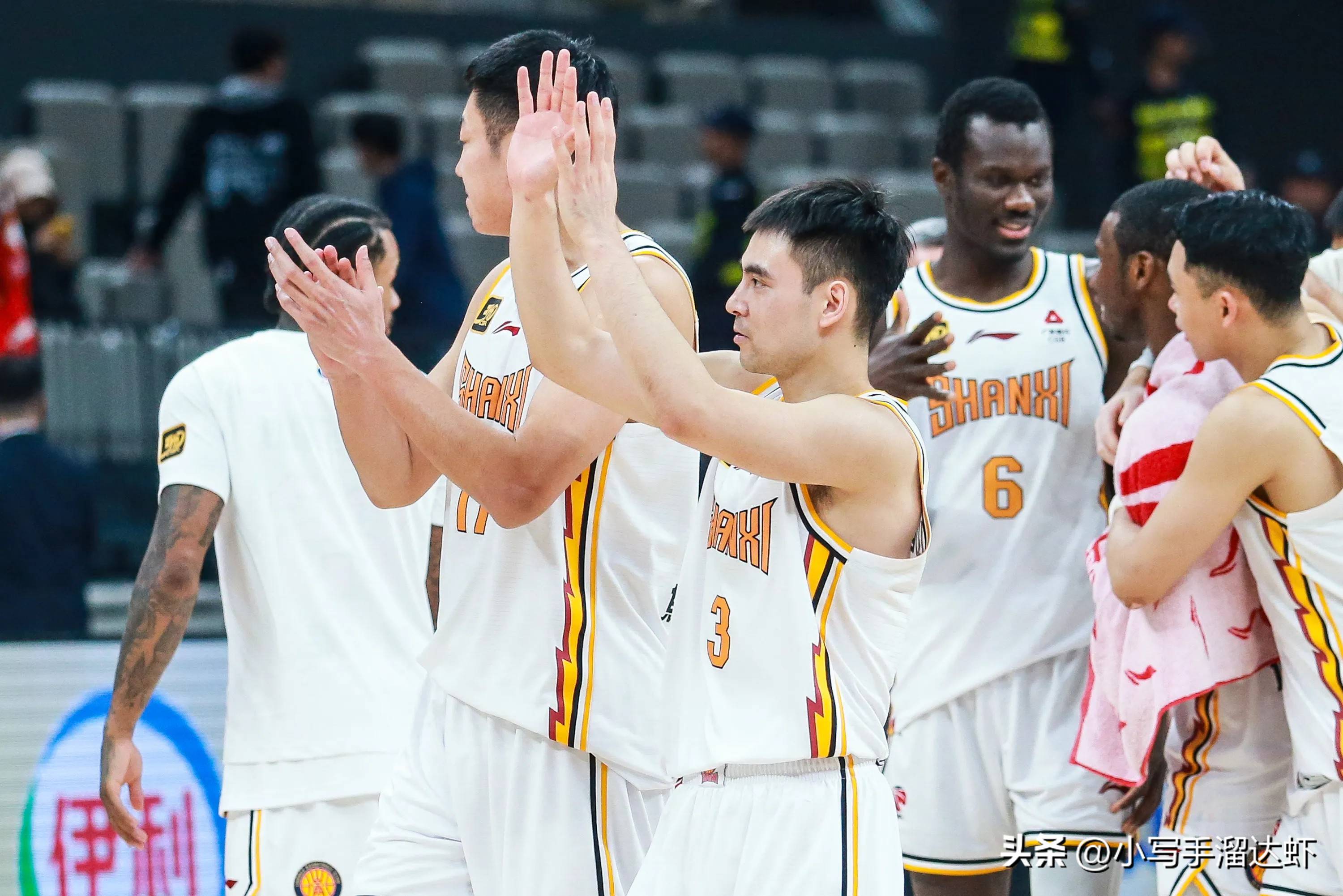 山西队主场大胜北京,豪取两连胜 山西队主场大胜北京,豪取两连胜