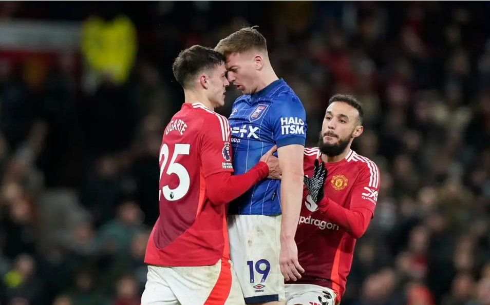 伊普斯维奇主场惨遭压制,保级希望雪上加霜的简单介绍 伊普斯维奇主场惨遭压制,保级希望雪上加霜的简单介绍