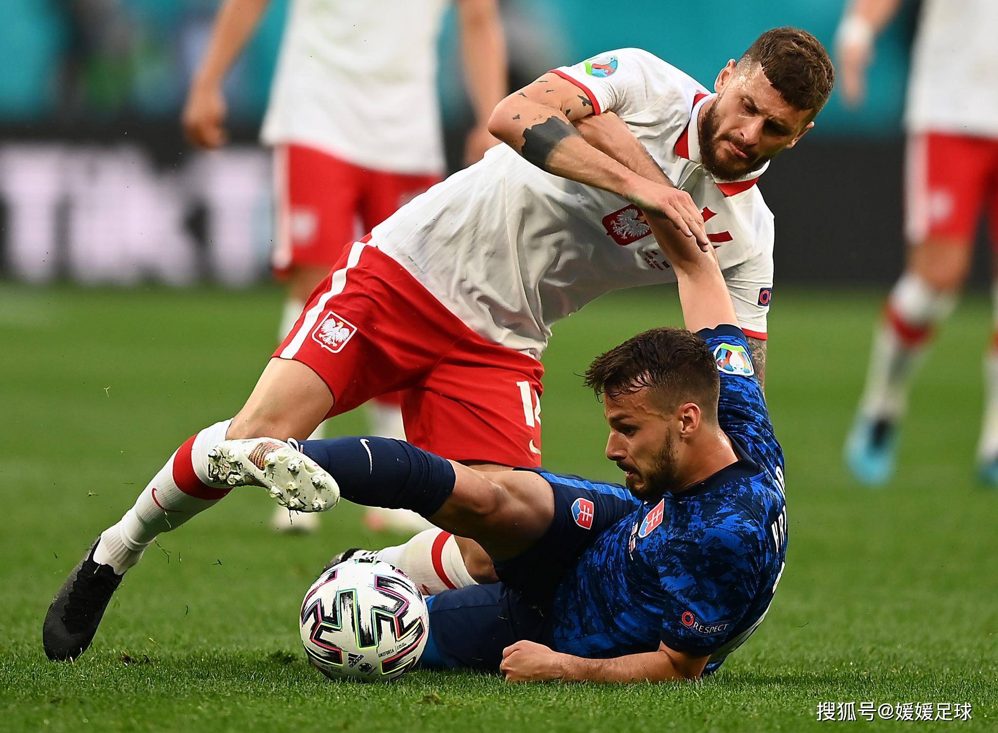 包含欧洲杯预选赛实时数据公布，关注焦点的词条