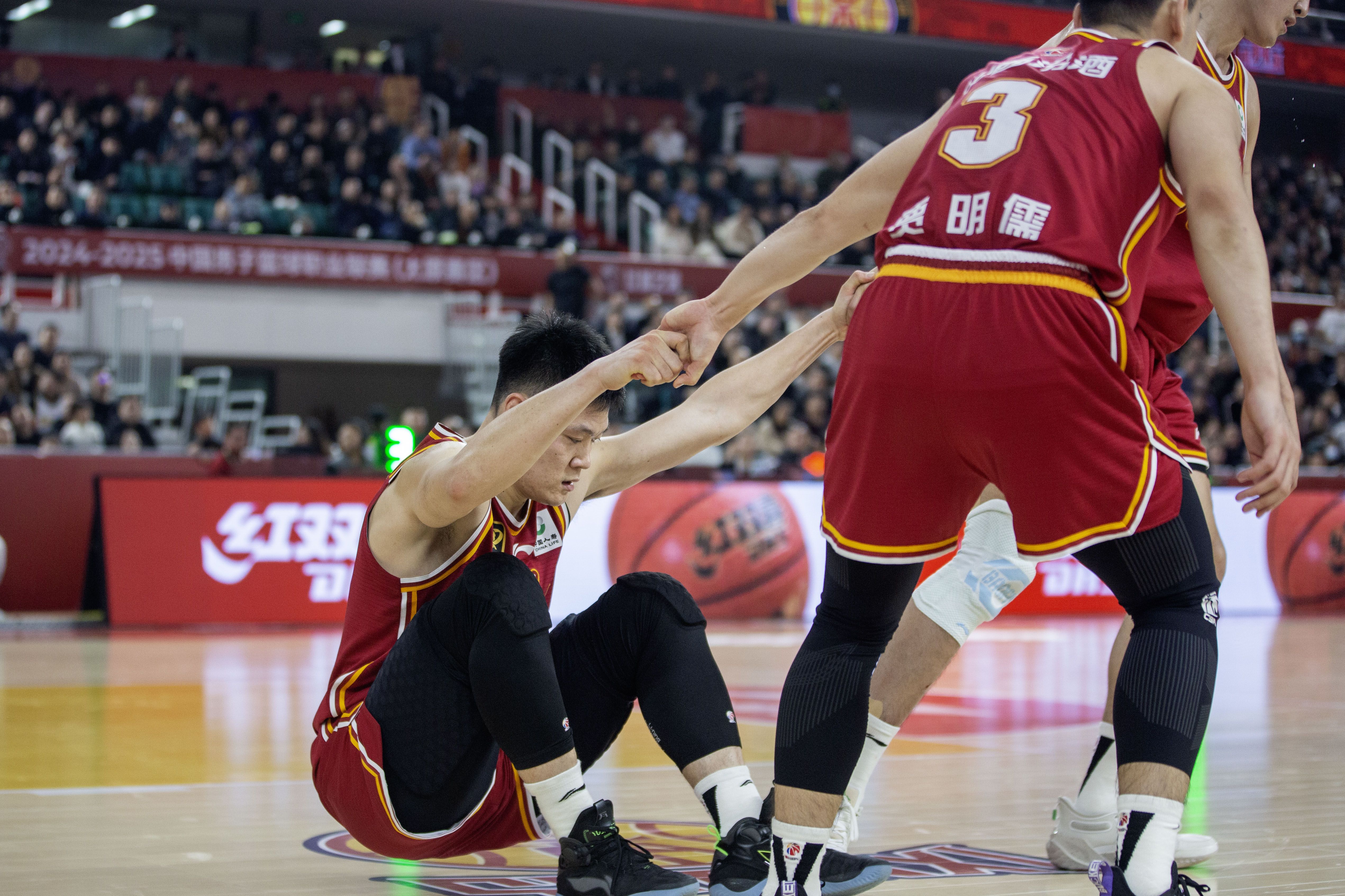 浙江男篮逆袭山西队，实现反弹