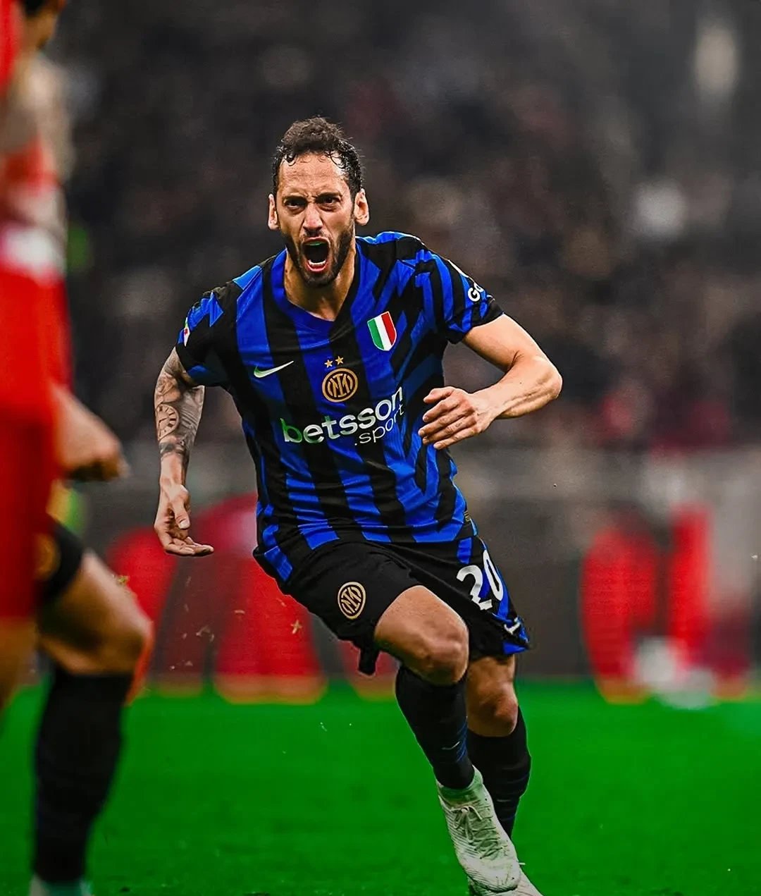 AC米兰后防表现稳定,球队成绩逐渐提升的简单介绍 AC米兰后防表现稳定,球队成绩逐渐提升的简单介绍