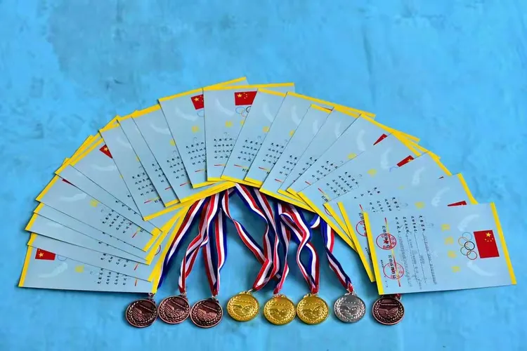 关于墨西哥代表团在游泳比赛中获得多枚奖牌的信息 关于墨西哥代表团在游泳比赛中获得多枚奖牌的信息